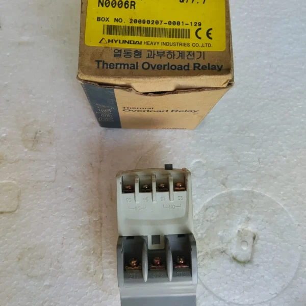 Hyundai HiTH-22H N0006R Thermal Overload Relay with original Hyundai Heavy Industries packaging and connection terminals